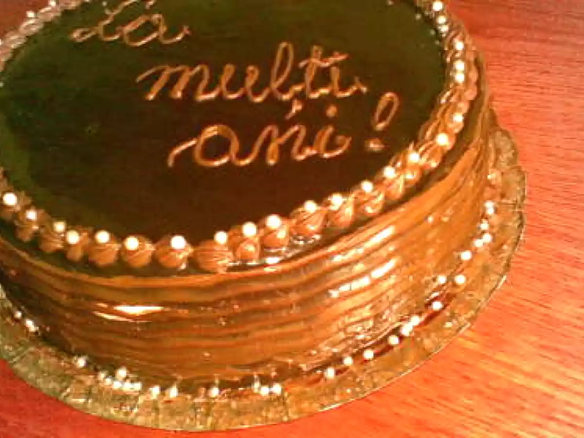 tort cu doua creme de ciocolata - poza 3