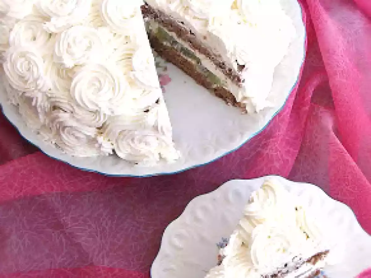 Tort cu frisca si kiwi