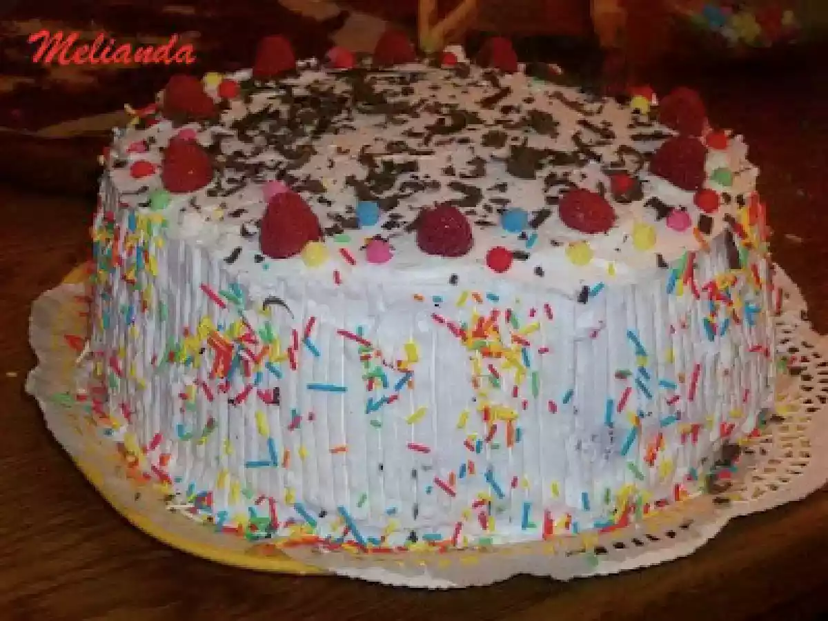 Tort cu iaurt de capsuni si frisca - poza 16