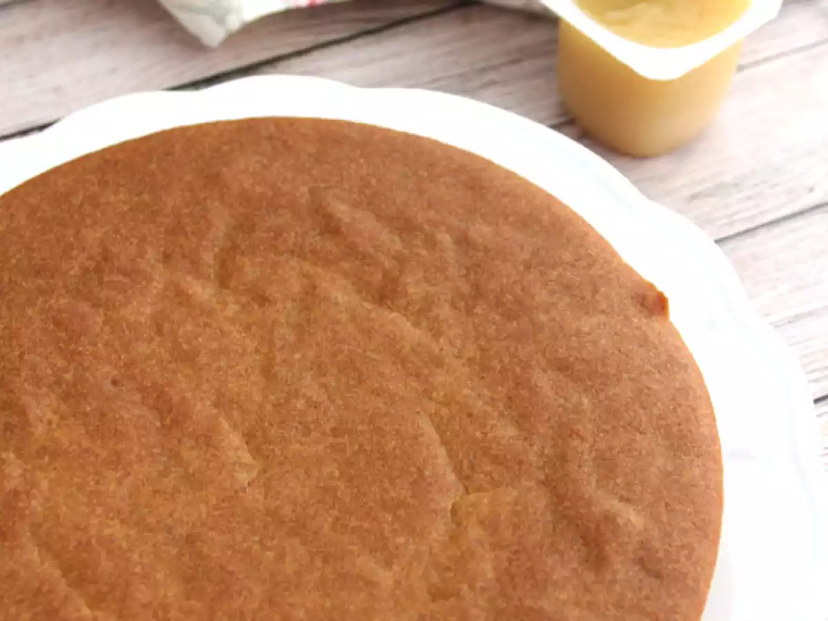 Tort cu iaurt de soia si piure de mere (vegan si fara gluten) - poza 2