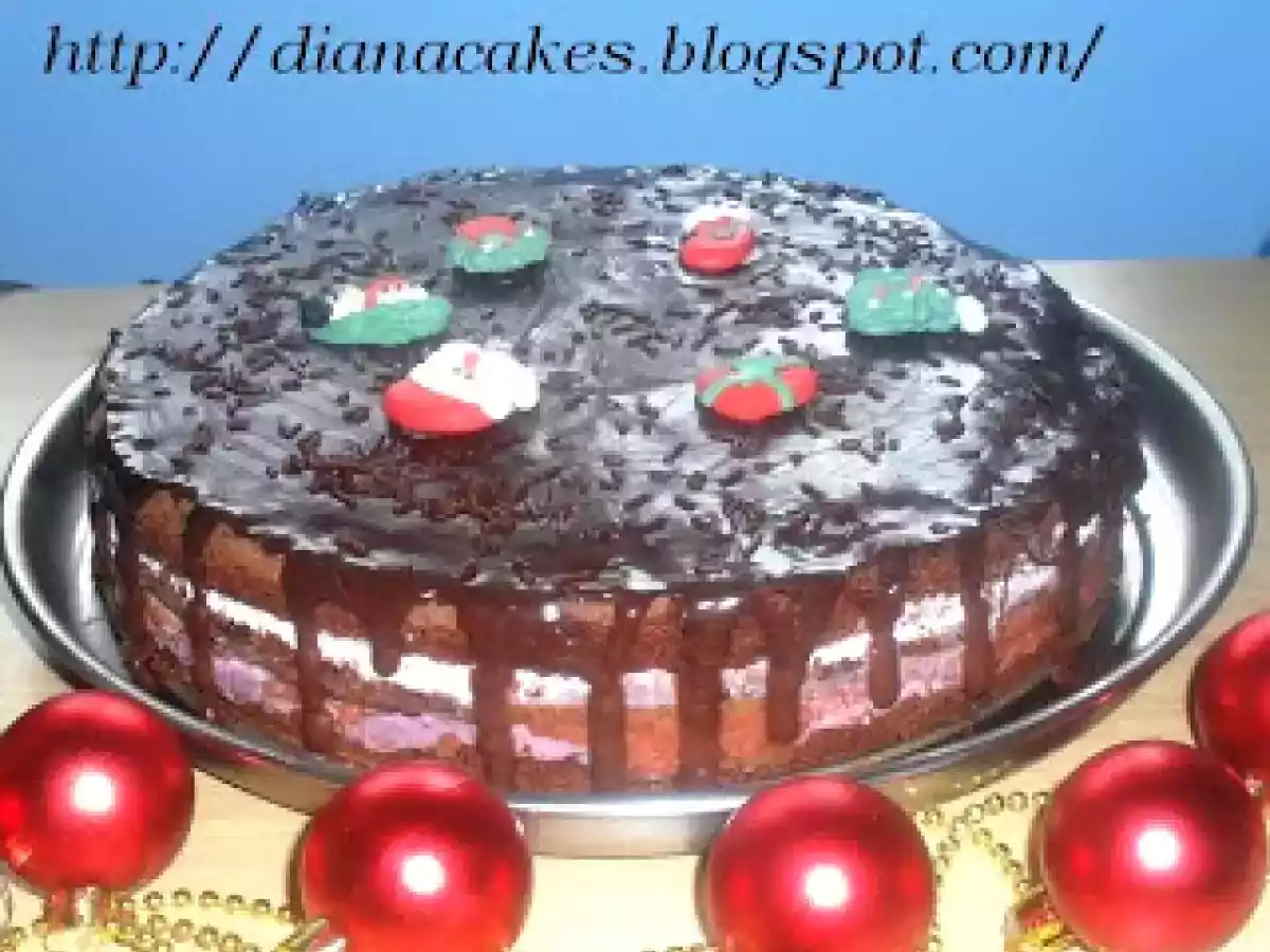 Tort cu mascarpone si zmeura