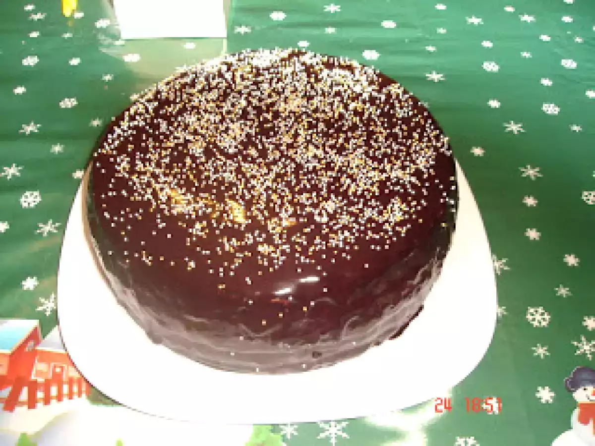 Tort cu mousse de ciocolata si frisca - poza 2