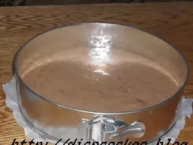 Tort cu mousse de ciocolata si iaurt de capsuni - poza 3