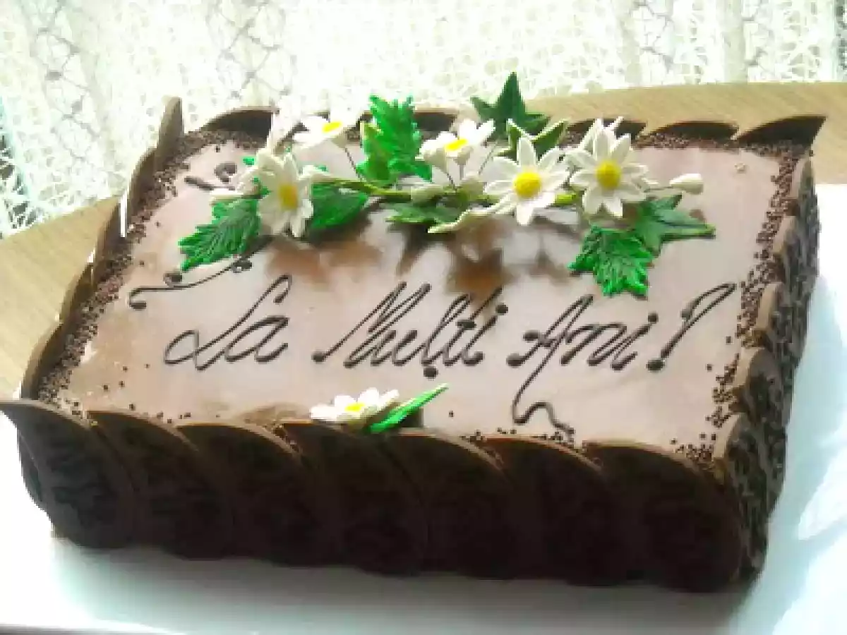 Tort cu mousse de ciocolata si mousse de piersici