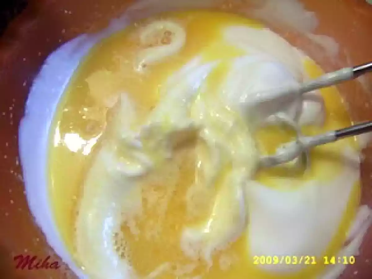 Tort cu mousse de ciocolata si nuci - poza 2