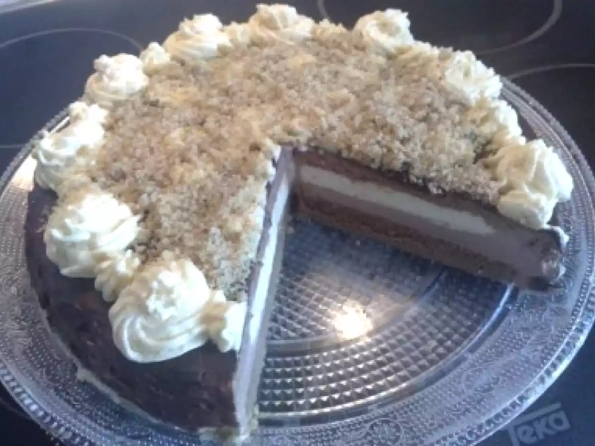 Tort cu mousse de ciocolata si vanilie - poza 2