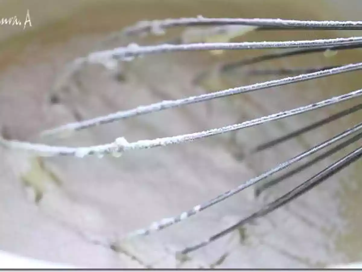 Tort cu mousse de ricotta si frisca - poza 2