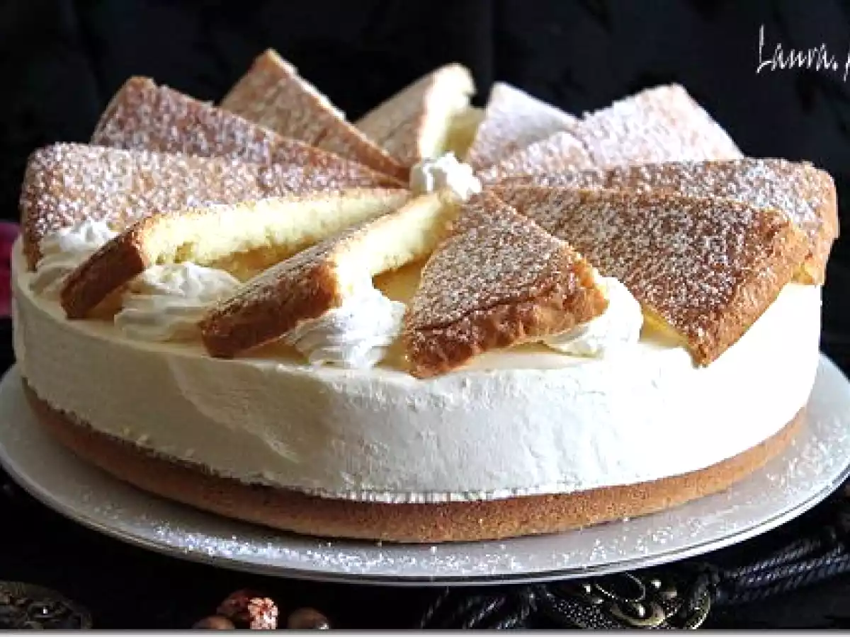 Tort cu mousse de ricotta si frisca - poza 10