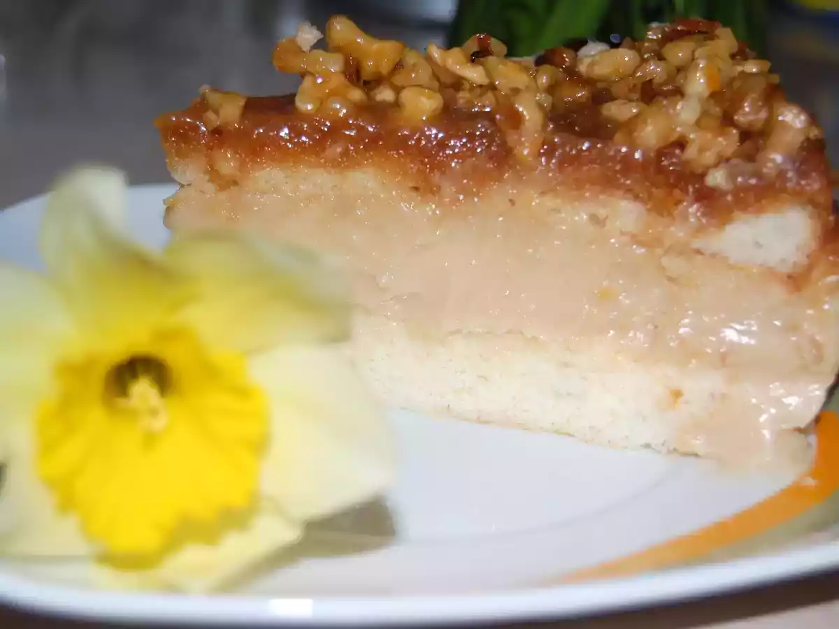 Tort cu nuci si caramel - poza 2