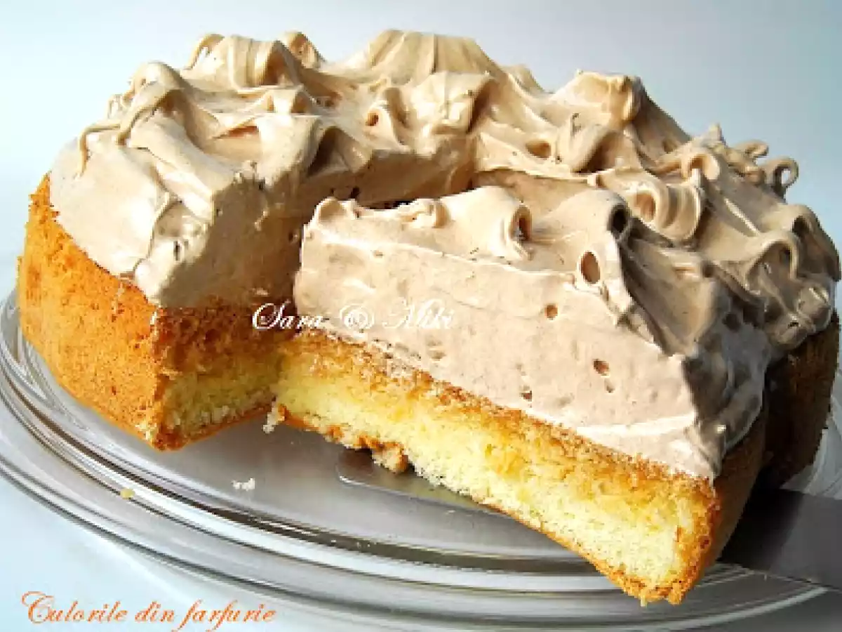 Tort cu spuma de zahar ars