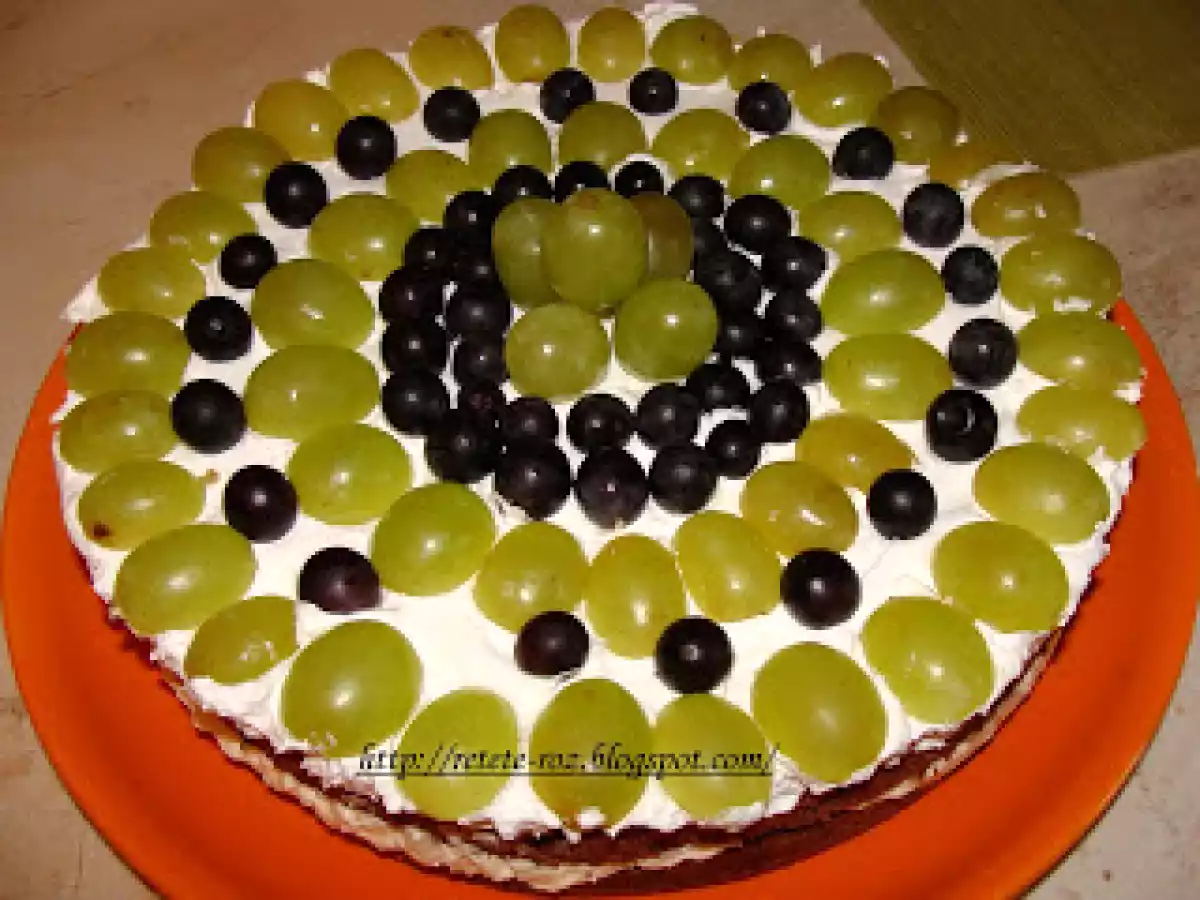 Tort cu struguri - poza 12