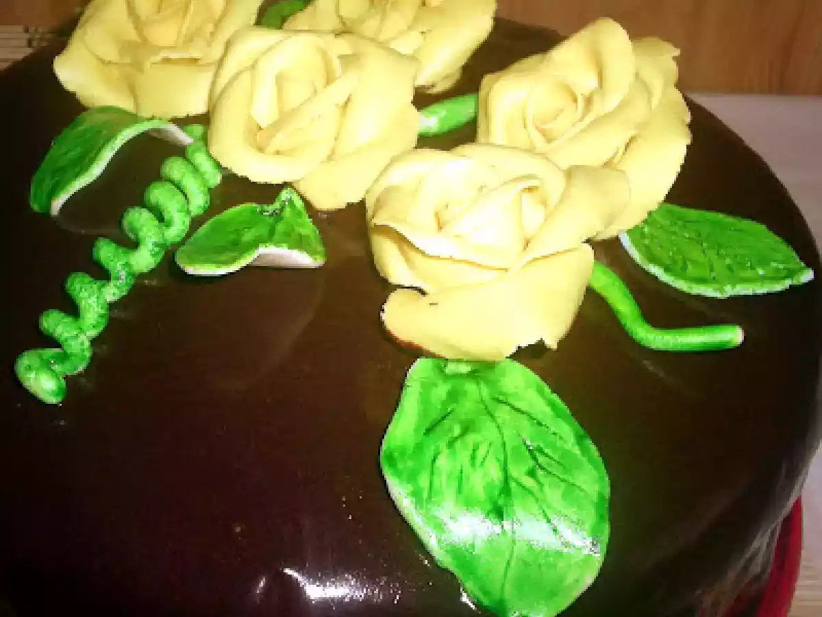 Tort cu trei feluri de ciocolata - poza 2