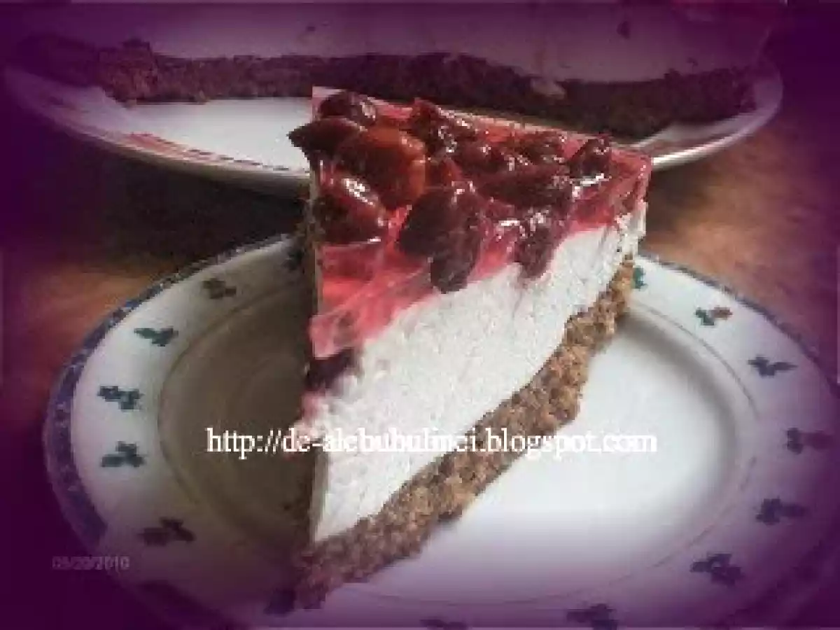 Tort cu visine si iaurt - poza 5