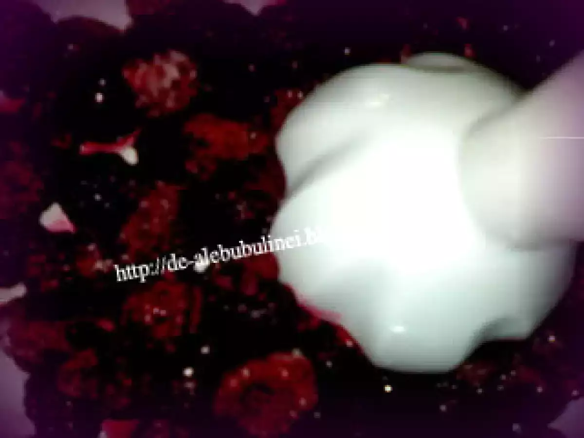 Tort cu zmeur si visine, si blat cu nuci - poza 2