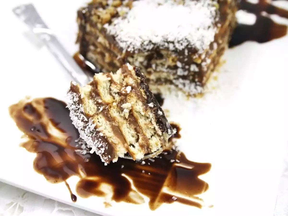 Tort de biscuiti cu ciocolata - poza 2