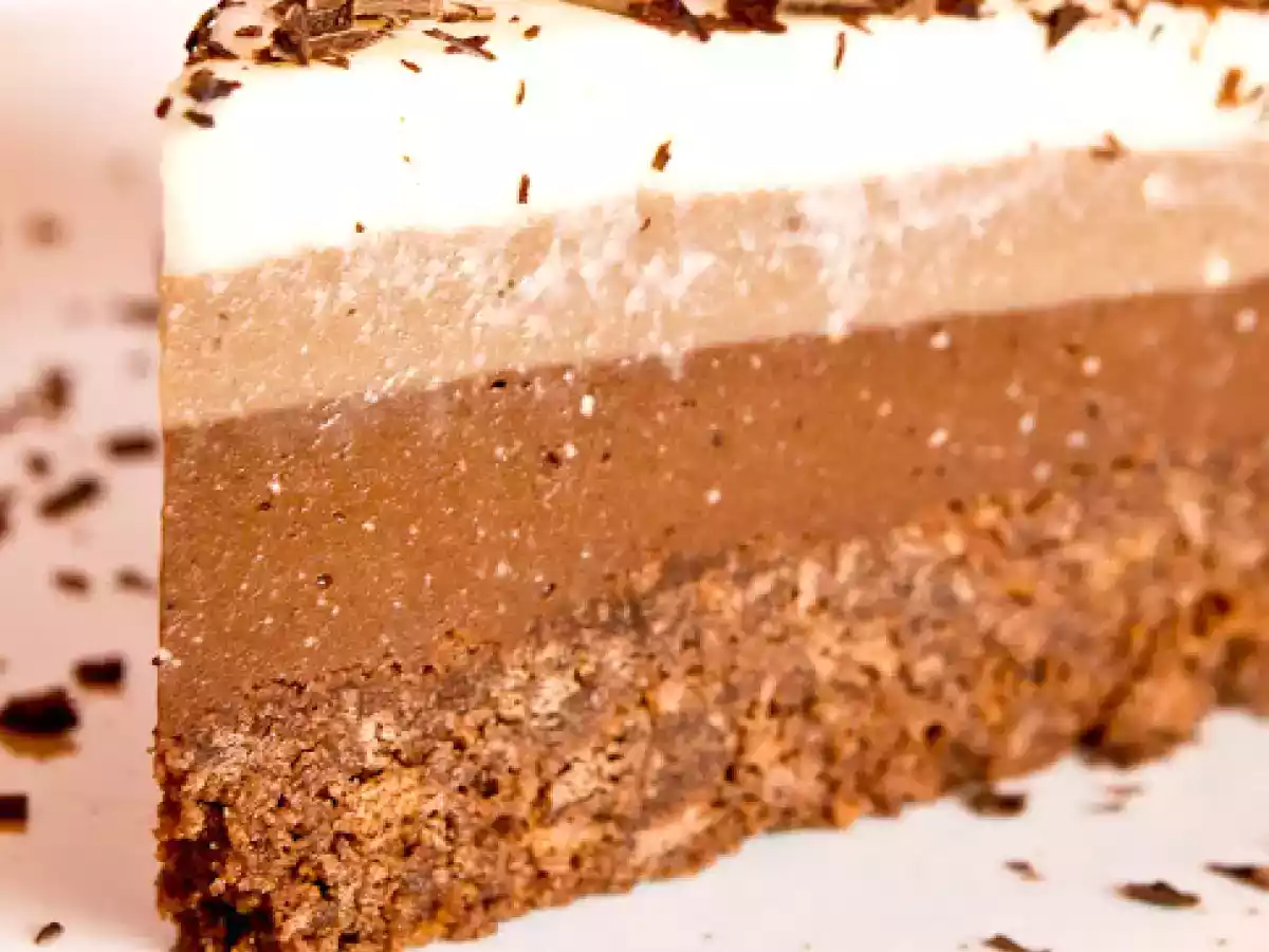 Tort de ciocolata tricolor - poza 2