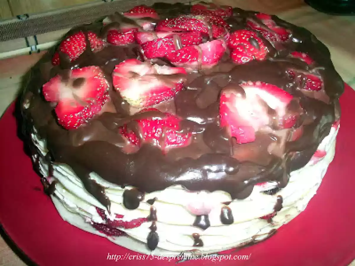 Tort de clatite cu capsuni - poza 7