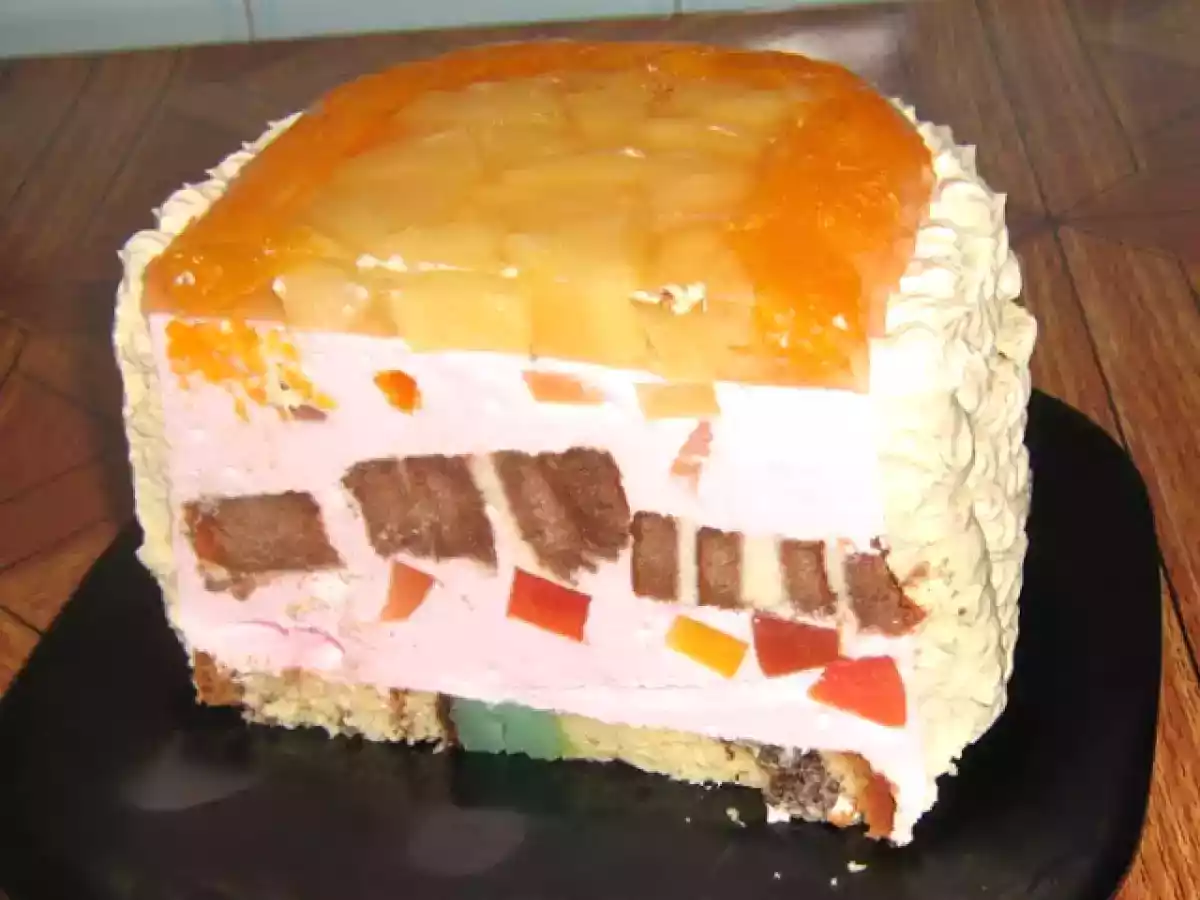 Tort de iaurt cu fructe !