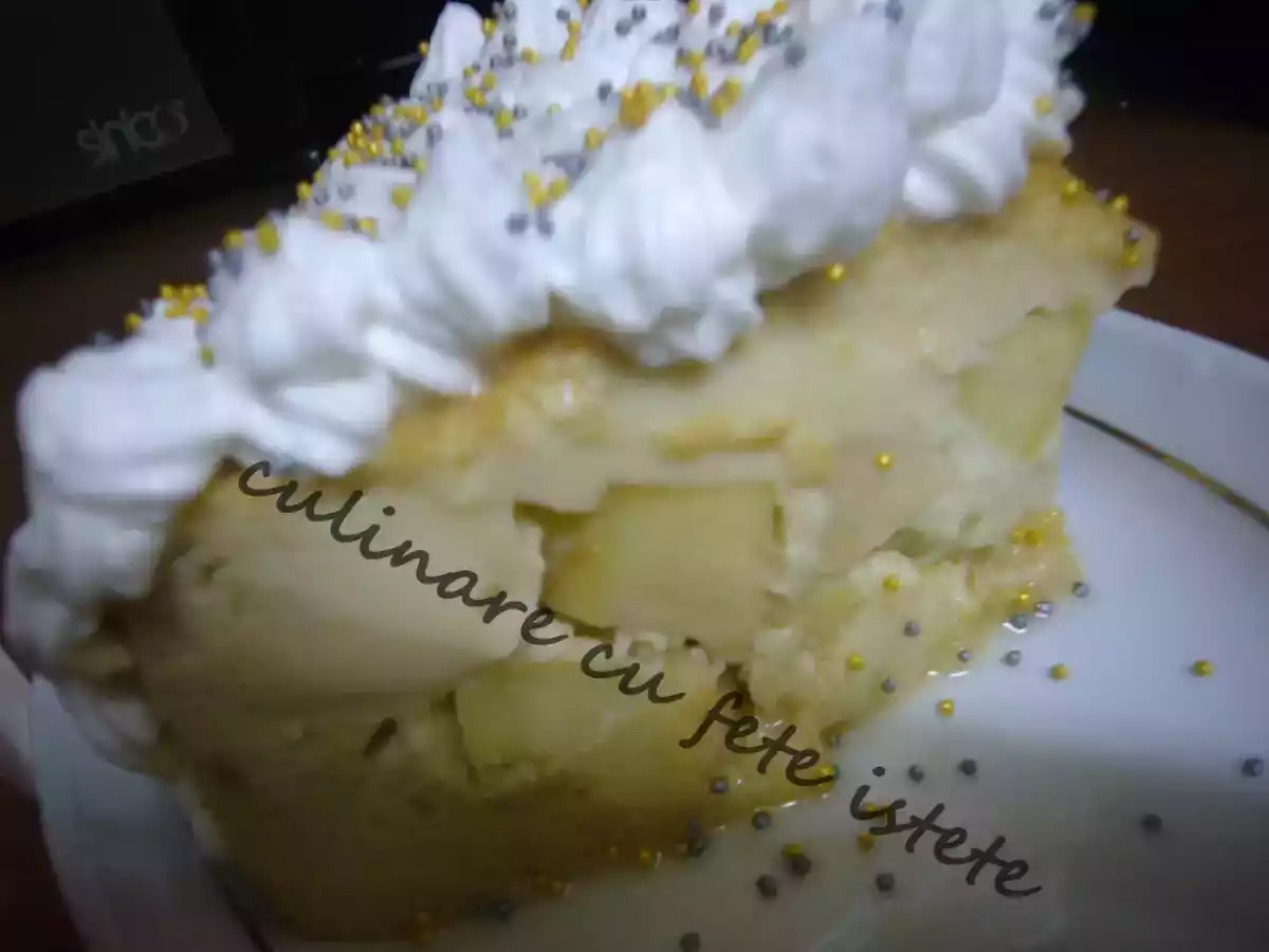 Tort de mere cu crema de zahar ars