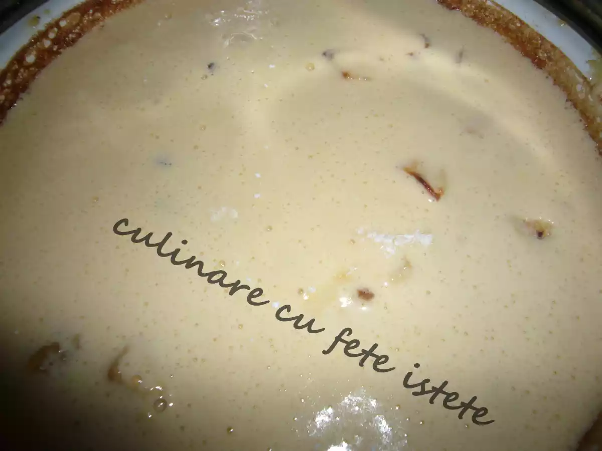 Tort de mere cu crema de zahar ars - poza 2