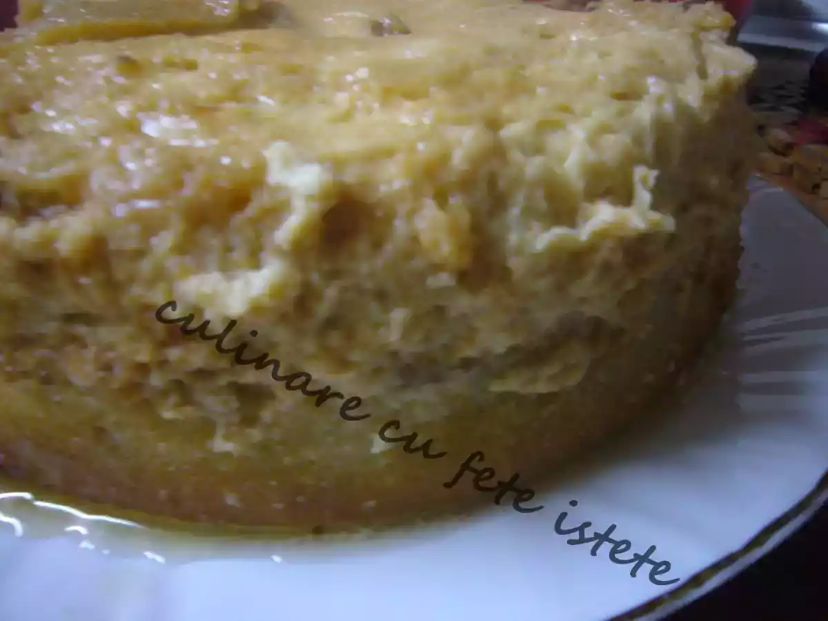 Tort de mere cu crema de zahar ars - poza 3