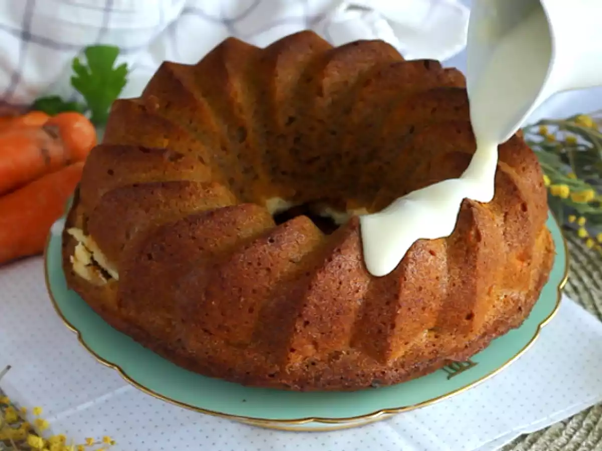 Tort de morcovi umplut cu cheesecake - poza 3