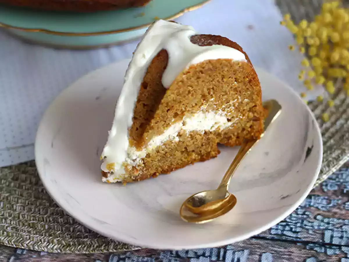 Tort de morcovi umplut cu cheesecake - poza 6