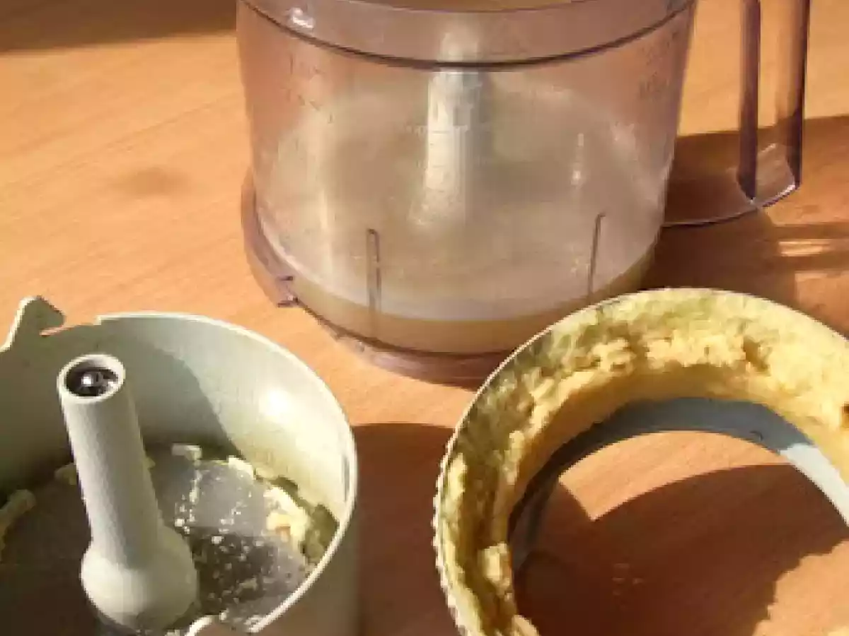 Tort de pere cu caramel de alune - poza 4