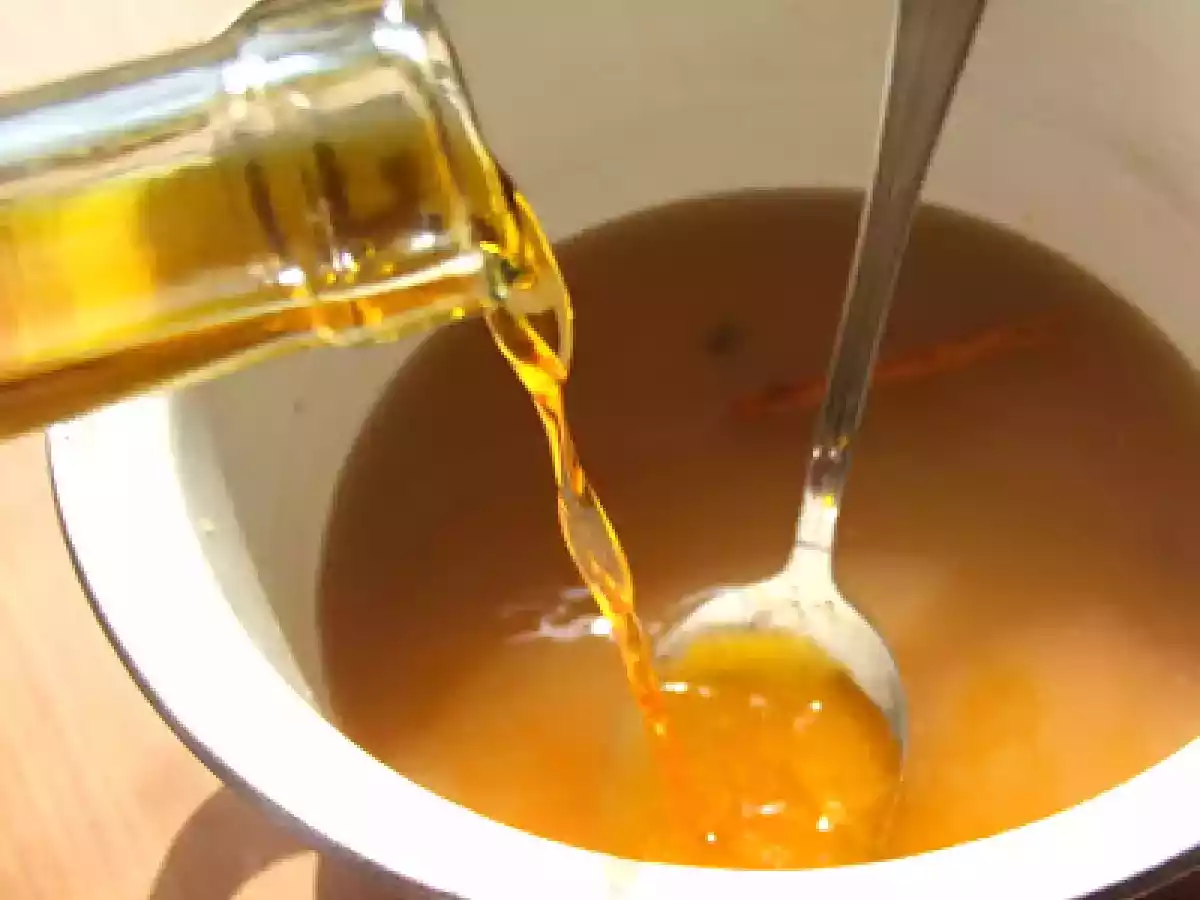 Tort de pere cu caramel de alune - poza 8