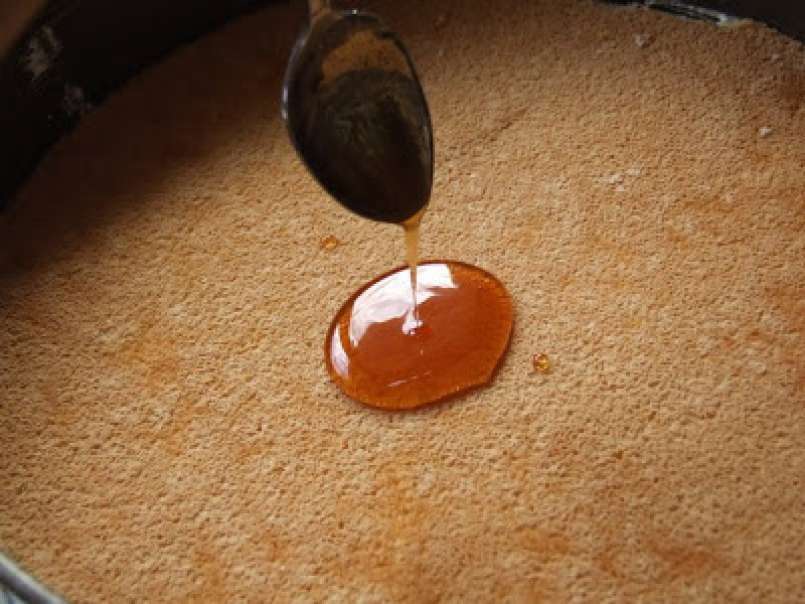 Tort de pere cu caramel de alune - poza 15