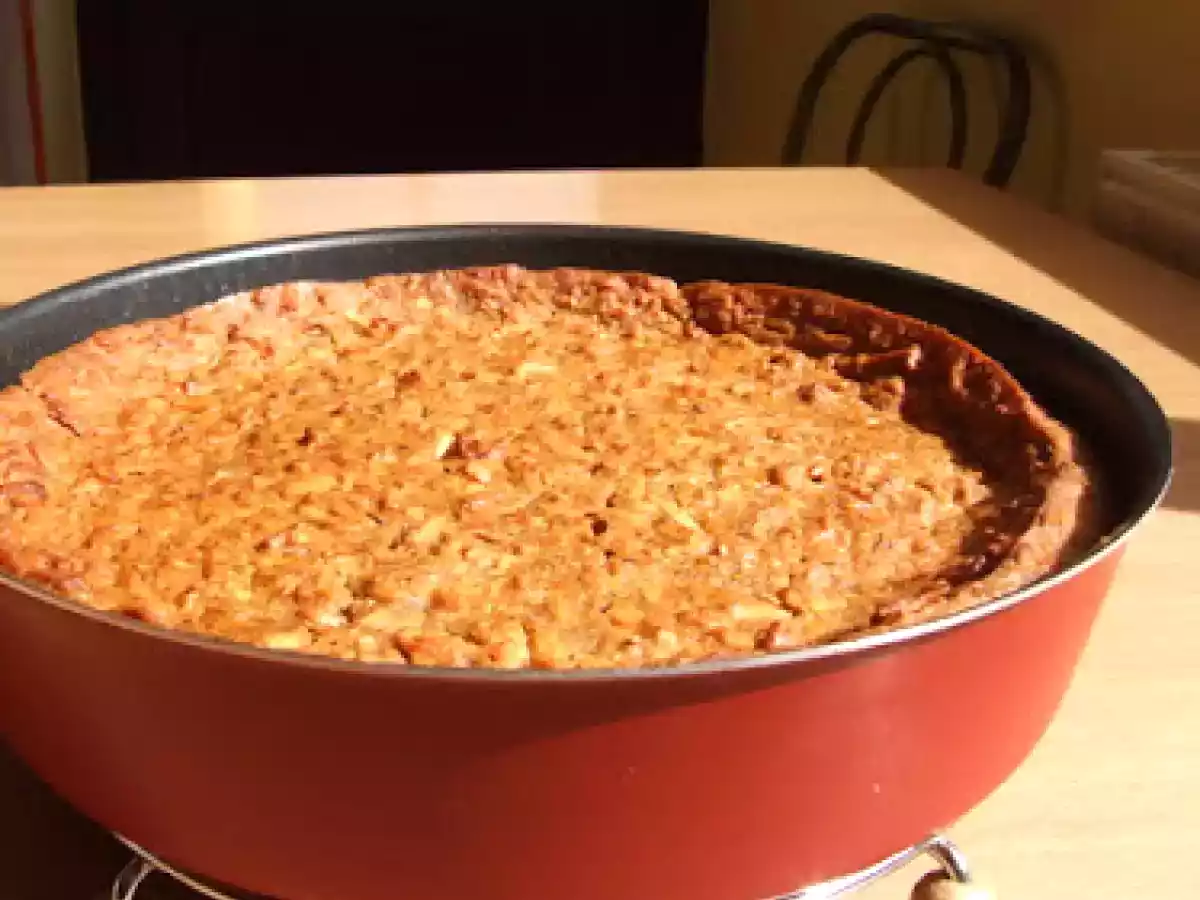 Tort de post cu blat de mere si crema caramel - poza 4