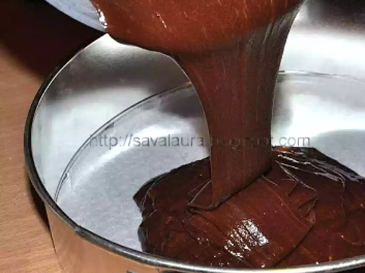 Tort de post cu budinca de vanilie si fructe - poza 4