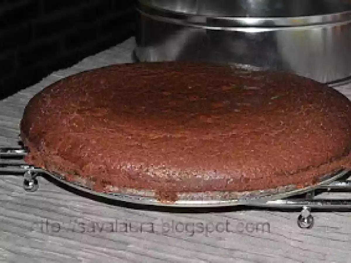 Tort de post cu budinca de vanilie si fructe - poza 5