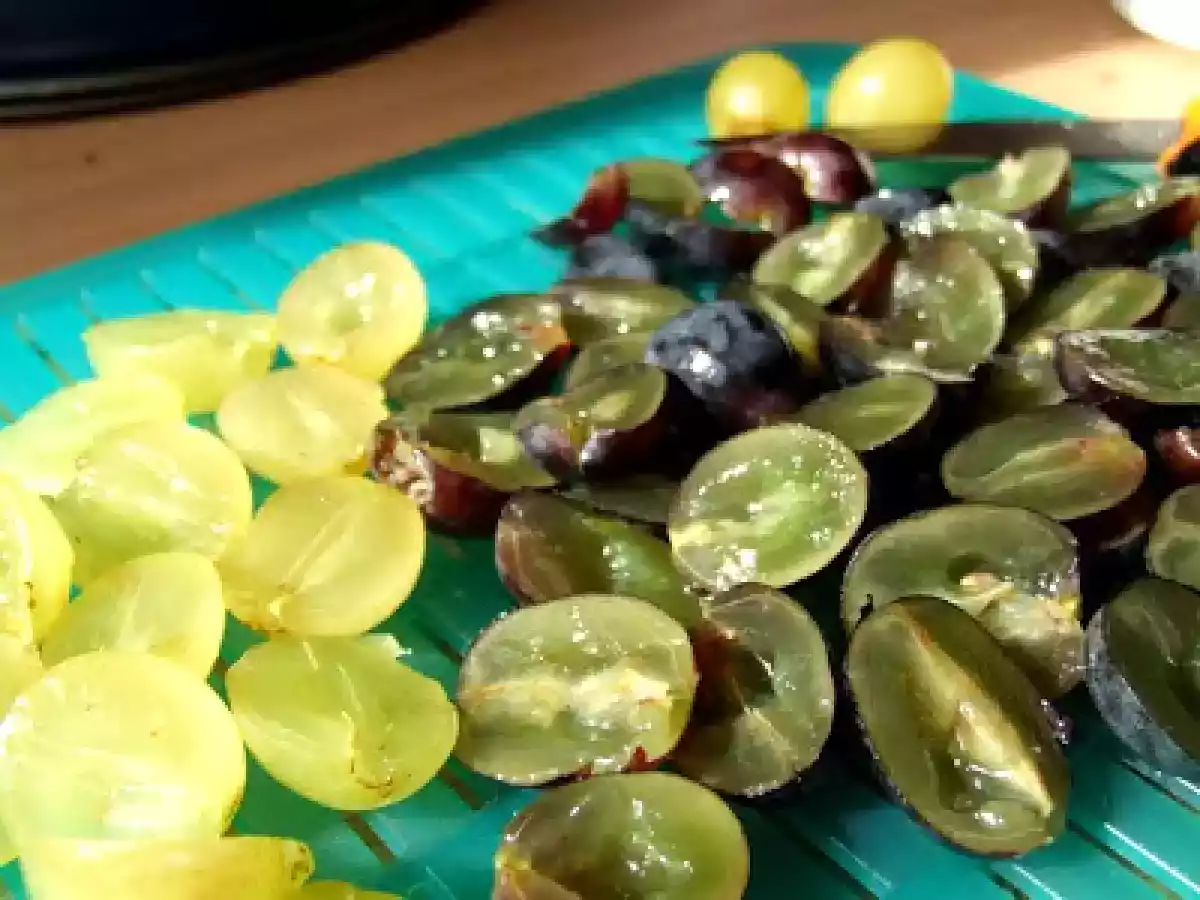 Tort de struguri cu frisca - poza 7