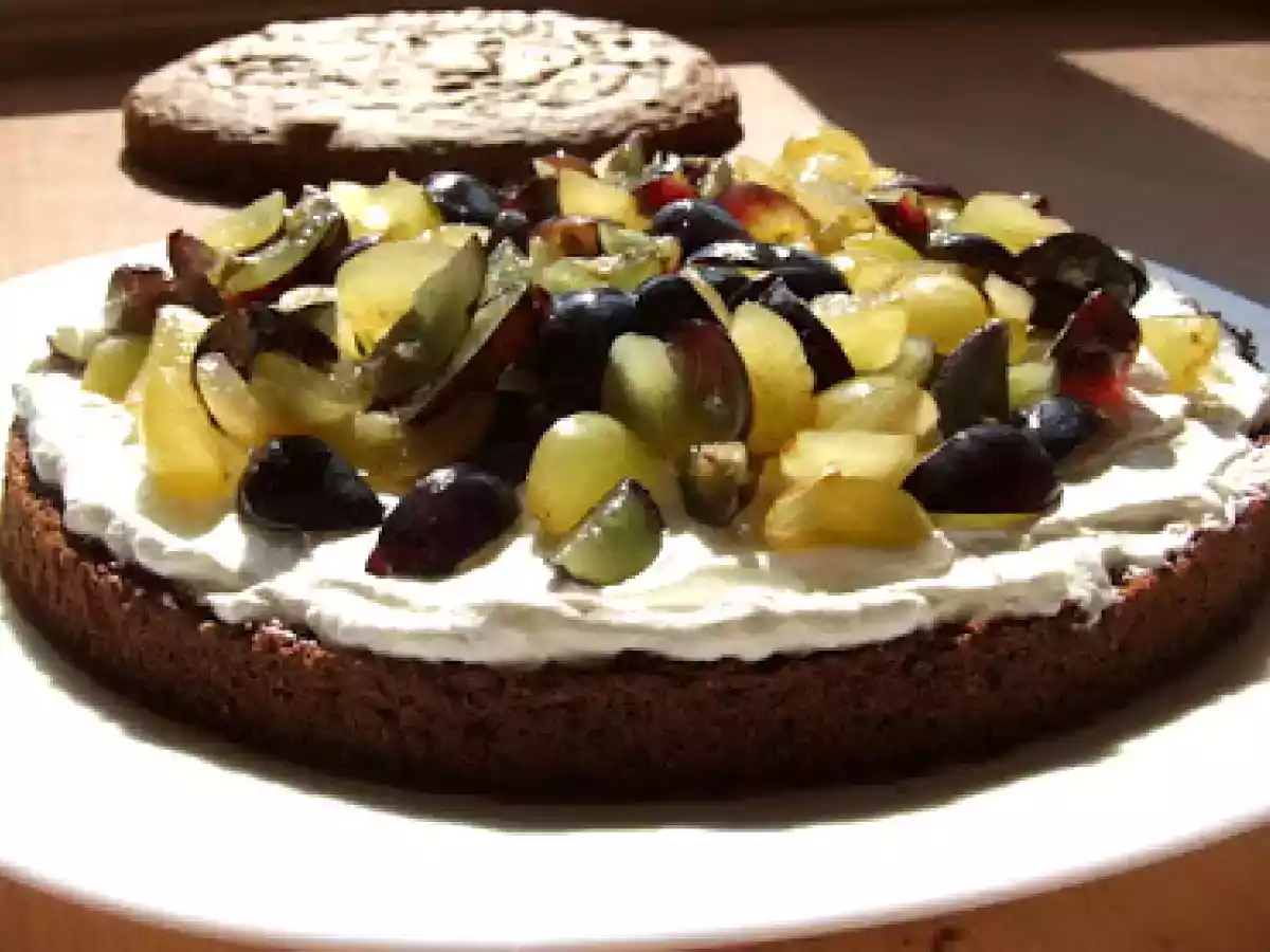 Tort de struguri cu frisca - poza 11