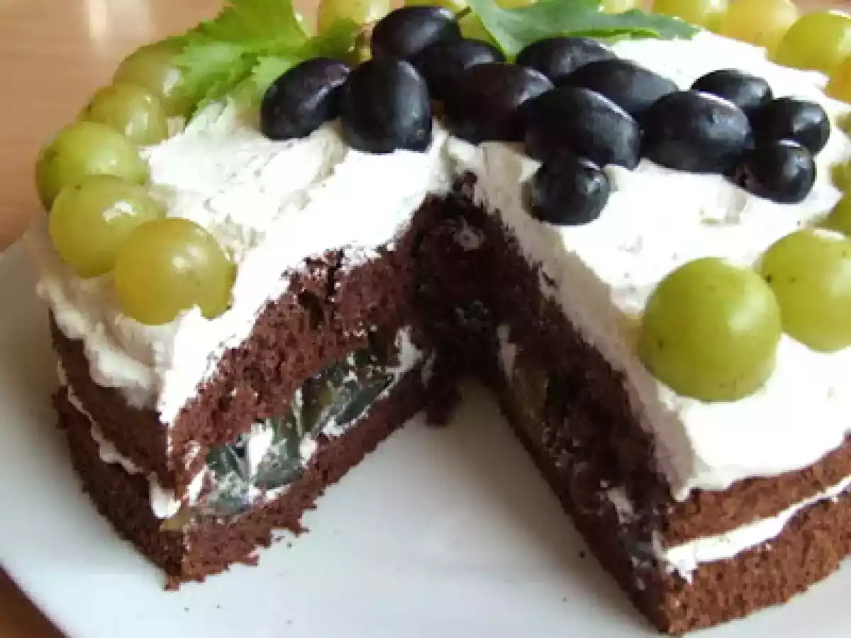 Tort de struguri cu frisca - poza 13