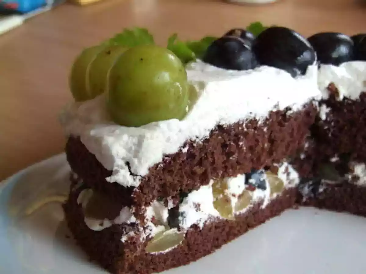 Tort de struguri cu frisca - poza 14