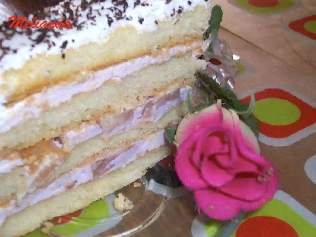 Tort din piscoturi de sampanie cu iaurt de visine si frisca - poza 3