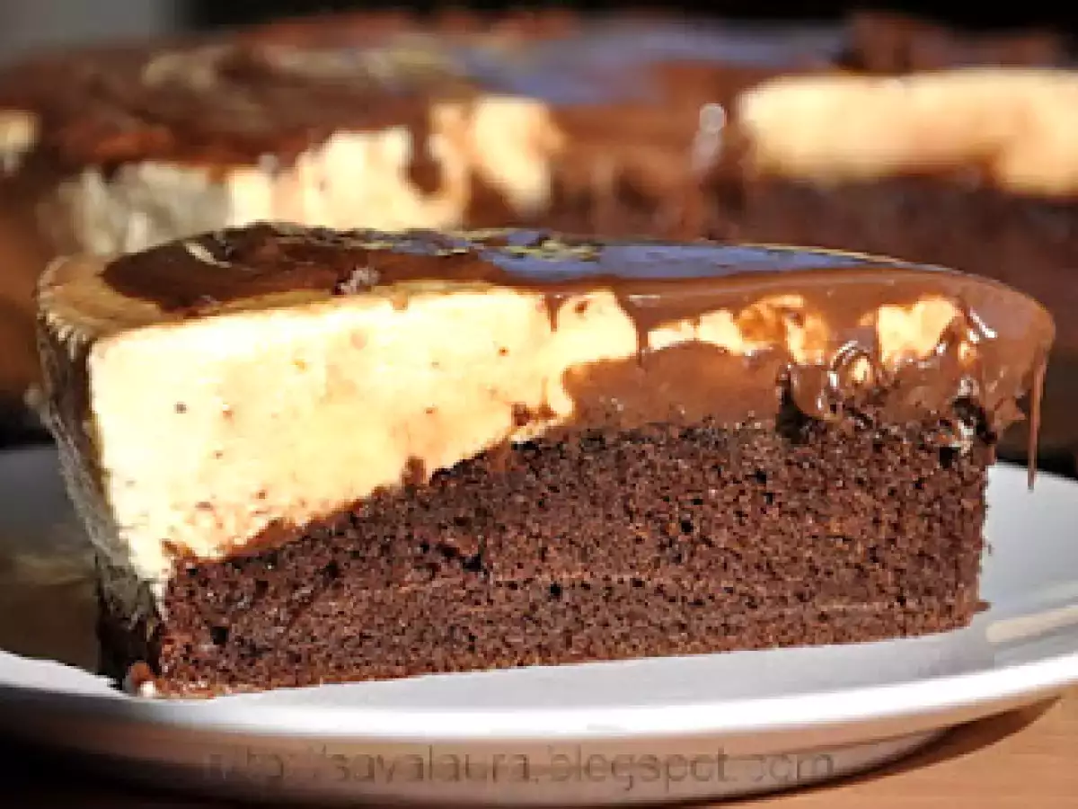 Tort etajat cu cafea si frisca - poza 3