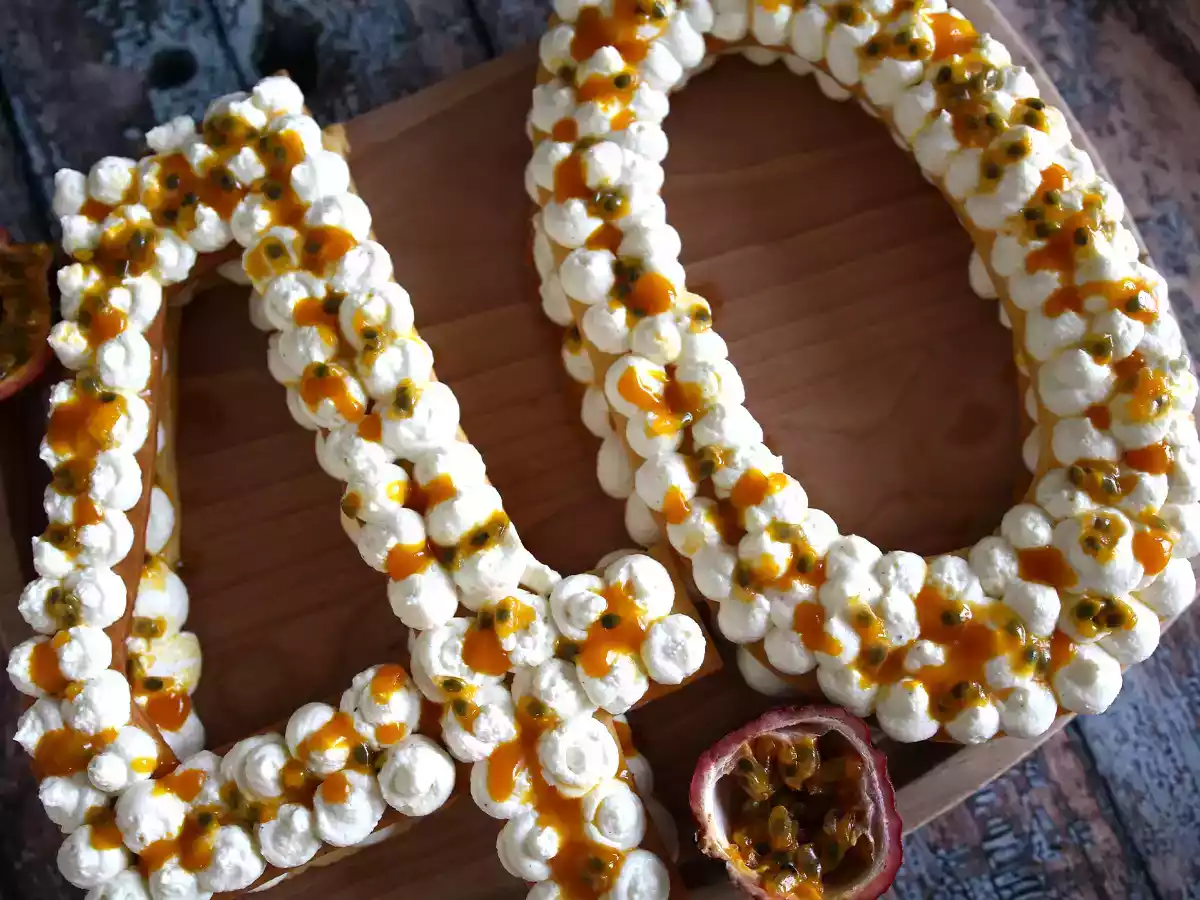 Tort exotic cifra - cu mango si fructul pasiunii - poza 3