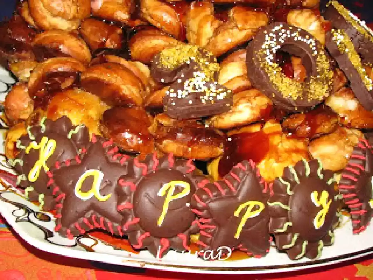 Tort festiv de Revelion - poza 2