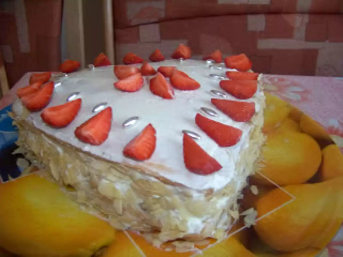 Tort inima cu capsuni - poza 8