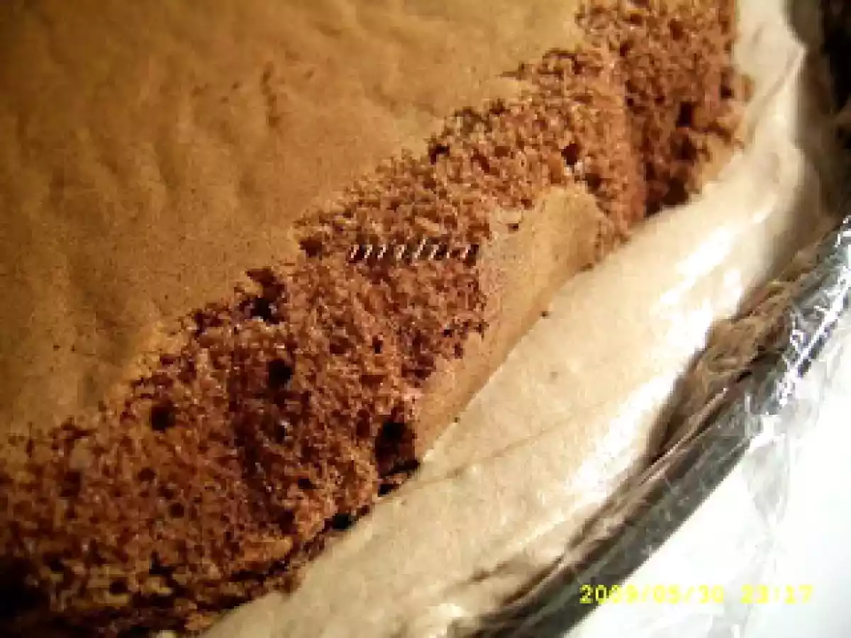 Tort inimos cu frisca si ciocolata - poza 9