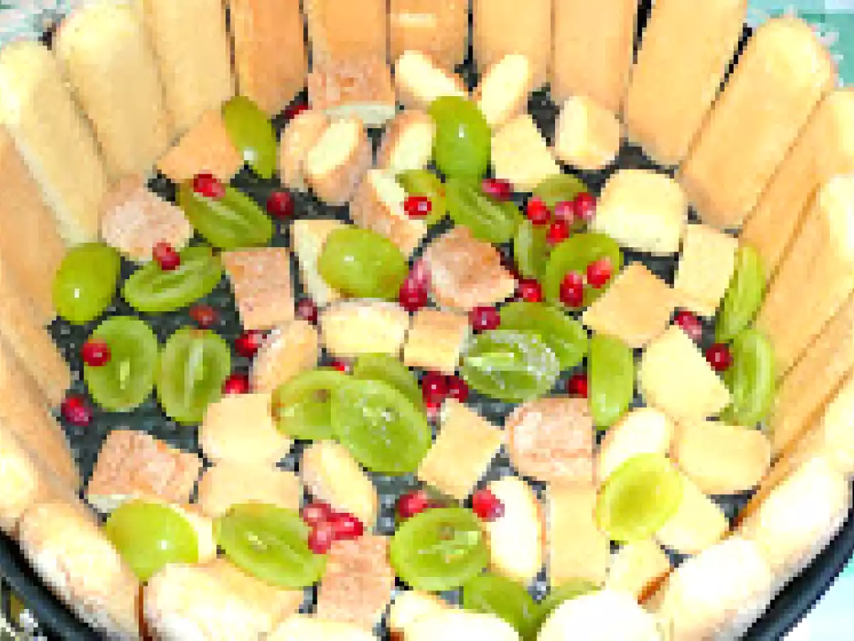 Tort panacotta cu struguri, rodie si capsuni - poza 3