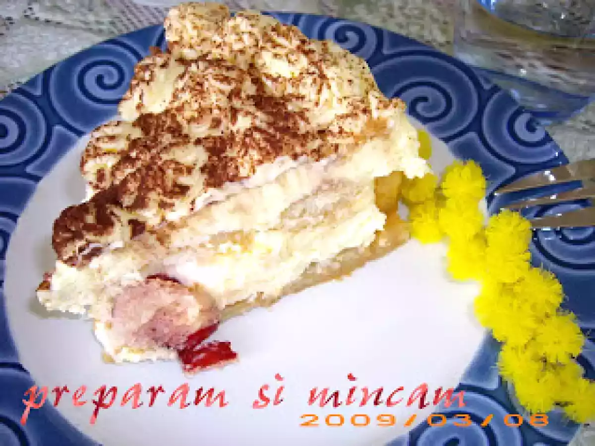 Tort tiramisu cu capsuni - poza 2