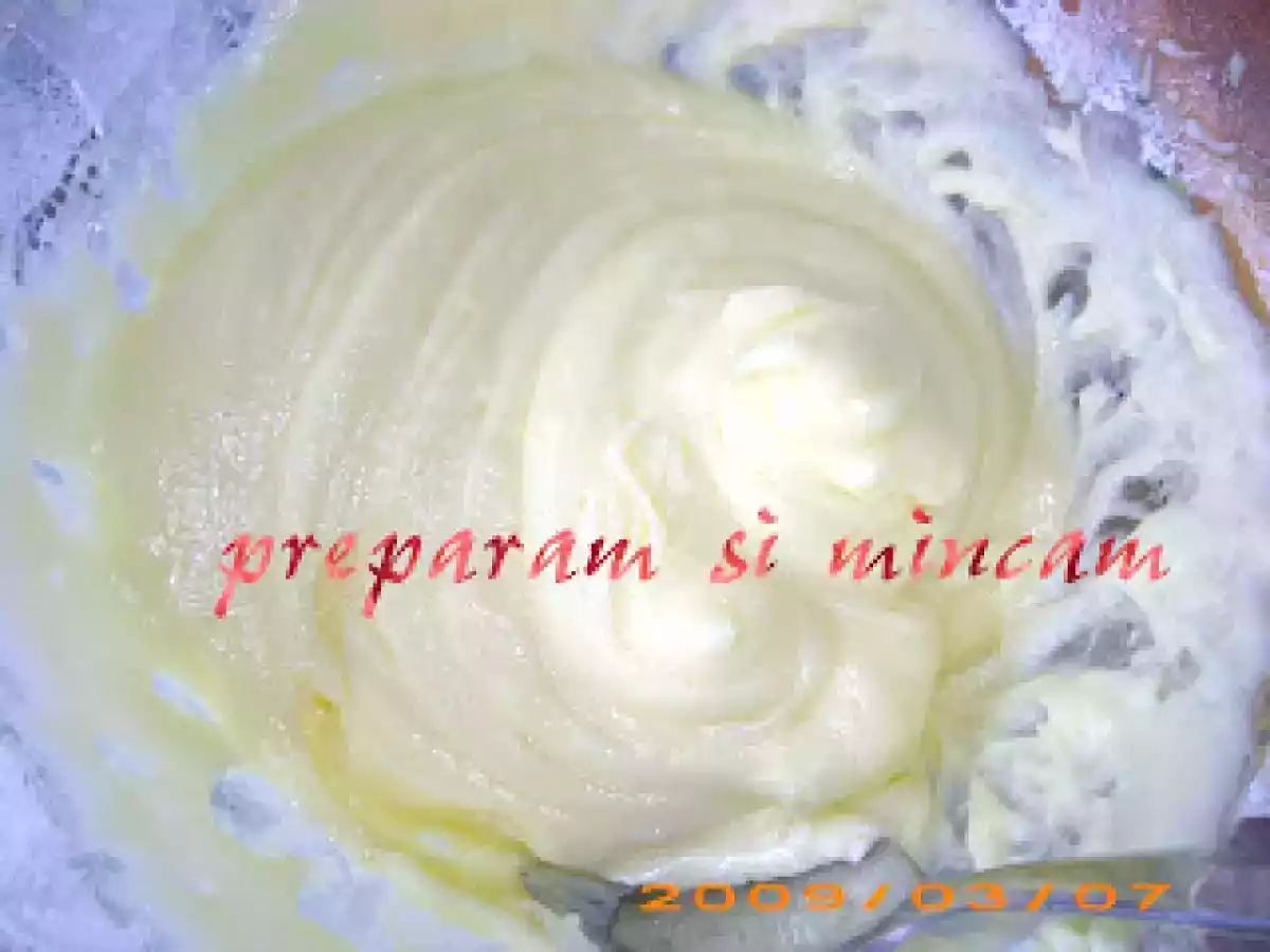 Tort tiramisu cu capsuni - poza 3