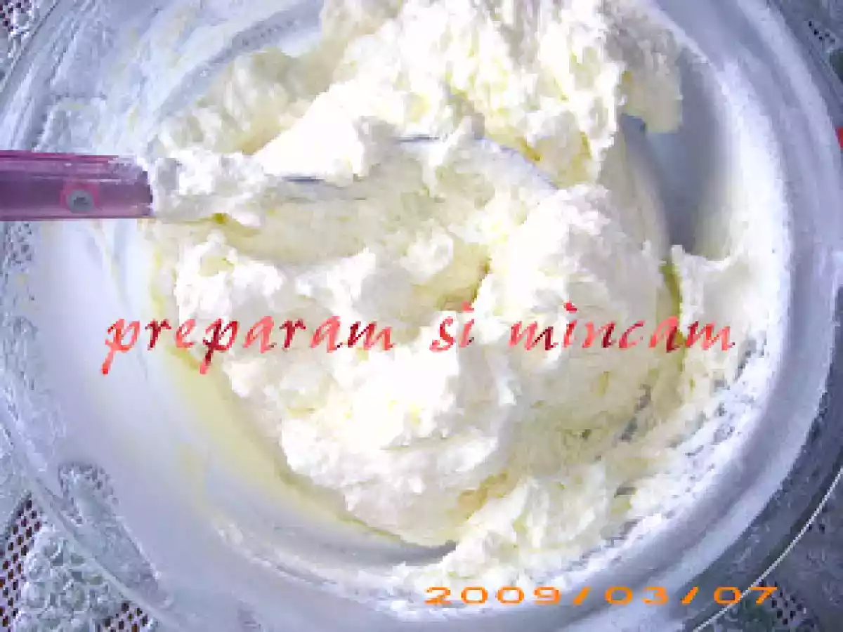 Tort tiramisu cu capsuni - poza 4