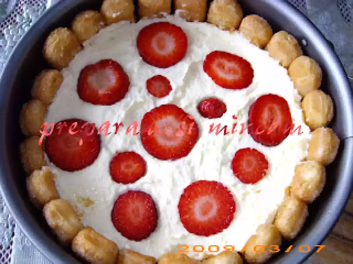 Tort tiramisu cu capsuni - poza 5