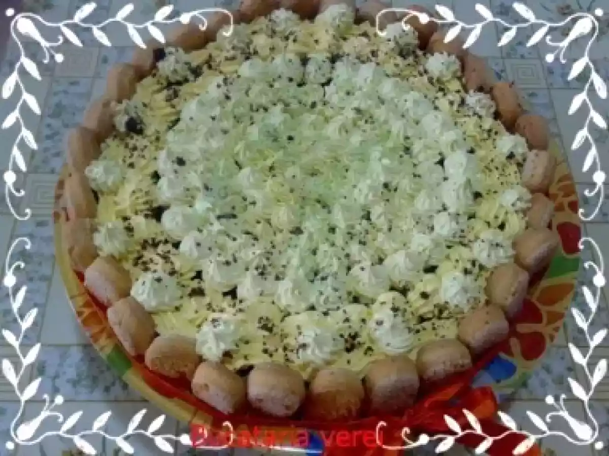 Tort tiramisu cu crema de vanilie