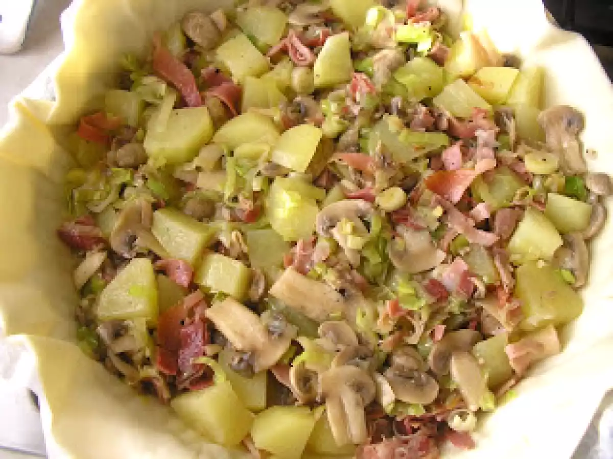 Torta salata con patate e funghi (Tarta sarata cu cartofi si ciuperci) - poza 7